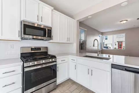 Kitchen - 1116 Elevations Way W, Madera, CA 93636 photo 3 of 3