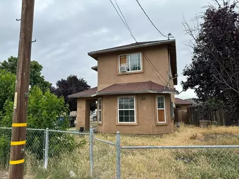 2953 S Clara Ave, Fresno, CA 93706