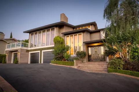 7560 N Valentine Ave, Fresno, CA 93711