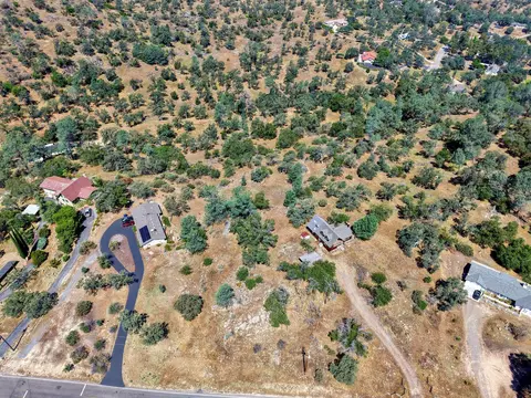 2 Corral Dr, Coarsegold, CA 93614 photo 11