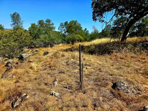 2 Corral Dr, Coarsegold, CA 93614 photo 4