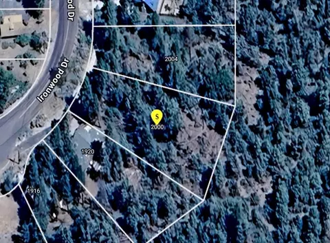 2000 Ironwood Dr, Frazier Park, CA 93222