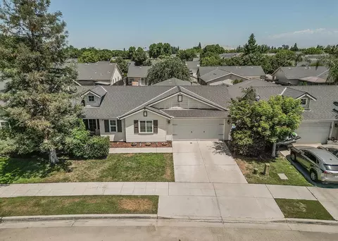 View/Area - 180 E Carpenter Ave, Reedley, CA 93654 photo 1 of 8