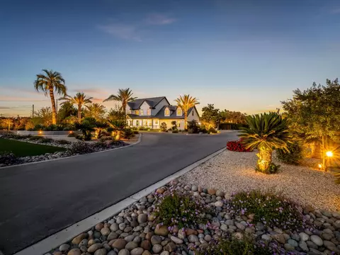 Exterior - 17113 Mark Rd, Madera, CA 93636 photo 4 of 33