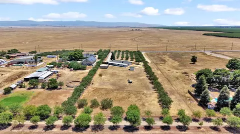 View/Area - 14160 Road 36, Madera, CA 93636 photo 9 of 11