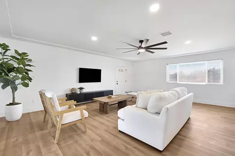 Living - 14160 Road 36, Madera, CA 93636 photo 3 of 8