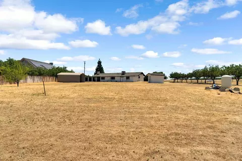 Exterior - 14160 Road 36, Madera, CA 93636 photo 11 of 14
