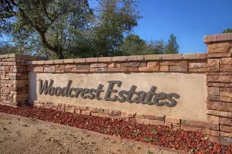 8 Timberwood Ln, Oakhurst, CA 93644