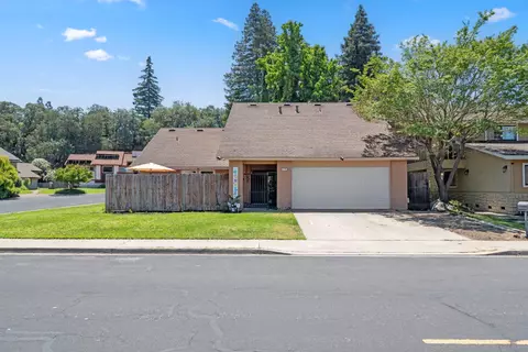 1149 River Blf, Oakdale, CA 95361