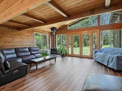 Living - 59967 Cascadel Rd, North Fork, CA 93643 photo 4 of 6
