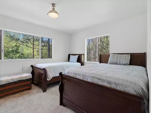 Bedroom - 59967 Cascadel Rd, North Fork, CA 93643 photo 3 of 5