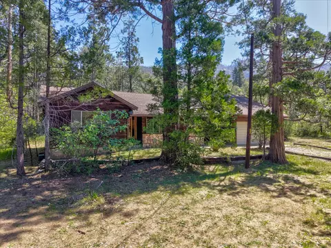Exterior - 59967 Cascadel Rd, North Fork, CA 93643 photo 3 of 11