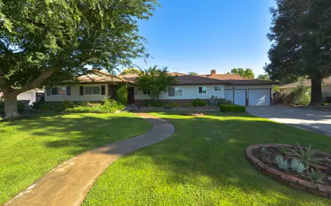 1636 W Vartikian Ave, Fresno, CA 93711