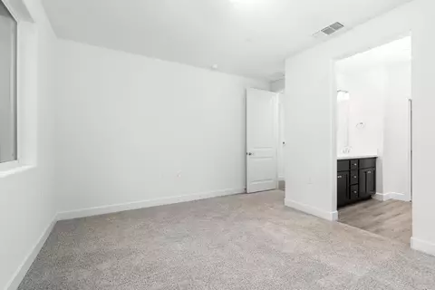 Bedroom - 380 Huckleberry Rd S, Madera, CA 93636 photo 2 of 2