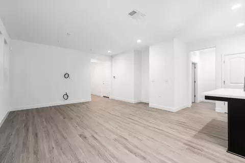 Living - 380 Huckleberry Rd S, Madera, CA 93636 photo 2 of 3