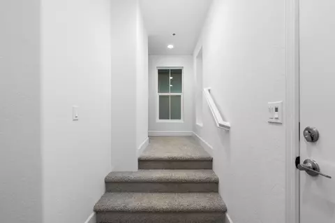 Entry Way - 380 Huckleberry Rd S, Madera, CA 93636 photo 1 of 2