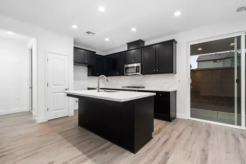 Kitchen - 380 Huckleberry Rd S, Madera, CA 93636 photo 3 of 3