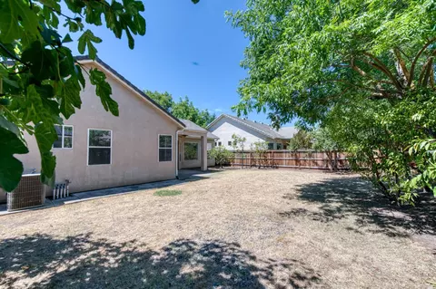 Exterior - 2959 Swift Ave, Clovis, CA 93611 photo 9 of 9