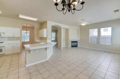 Living - 2959 Swift Ave, Clovis, CA 93611 photo 3 of 9