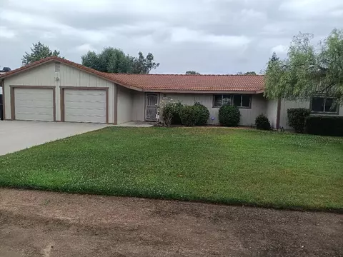 19324 Farallon Rd, Madera, CA 93638