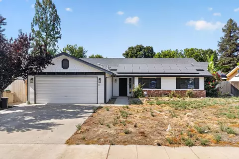 1506 Hope St, Selma, CA 93662