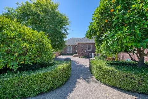 Exterior - 4715 E Copper Ave, Clovis, CA 93619 photo 6 of 6
