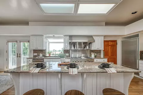 Kitchen - 4715 E Copper Ave, Clovis, CA 93619 photo 5 of 7