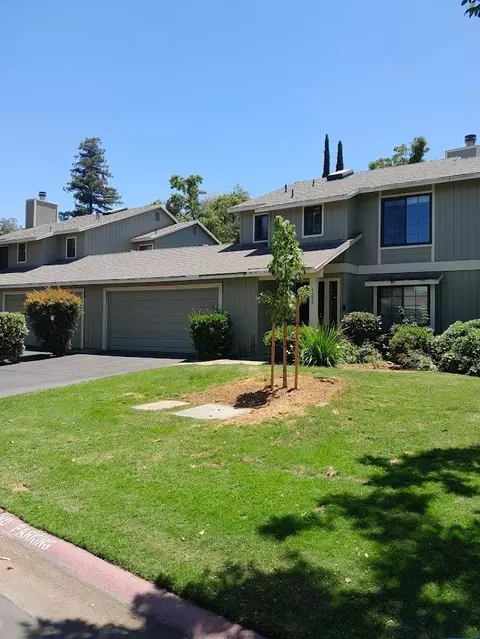 4727 E Alamos Ave #122, Fresno, CA 93726