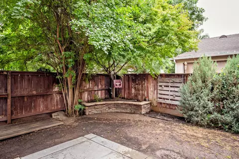 Exterior - 793 W Bordeaux Ln, Clovis, CA 93619 photo 4 of 7