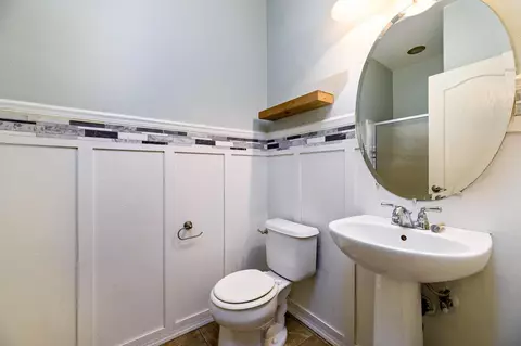 Bath - 793 W Bordeaux Ln, Clovis, CA 93619 photo 1 of 4