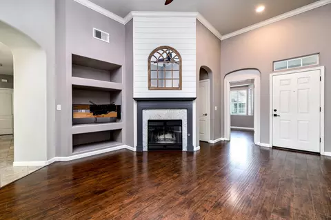 Living - 793 W Bordeaux Ln, Clovis, CA 93619 photo 1 of 2