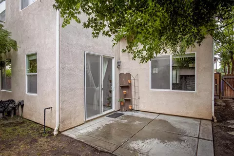 Exterior - 793 W Bordeaux Ln, Clovis, CA 93619 photo 7 of 7