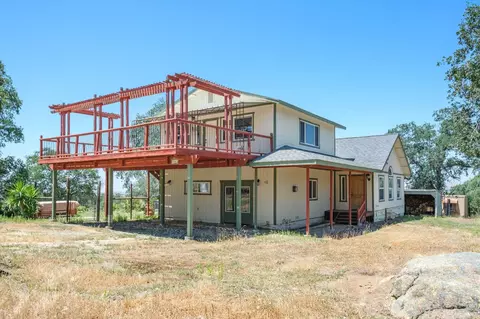 Exterior - 37667 Eagle Dr, Raymond, CA 93653 photo 2 of 13