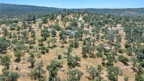 View/Area - 37667 Eagle Dr, Raymond, CA 93653 photo 6 of 7