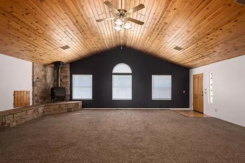 Living - 37667 Eagle Dr, Raymond, CA 93653 photo 2 of 7