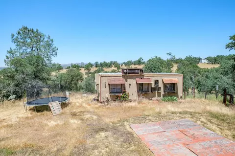 Exterior - 37667 Eagle Dr, Raymond, CA 93653 photo 11 of 13