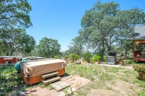 Exterior - 37667 Eagle Dr, Raymond, CA 93653 photo 7 of 13