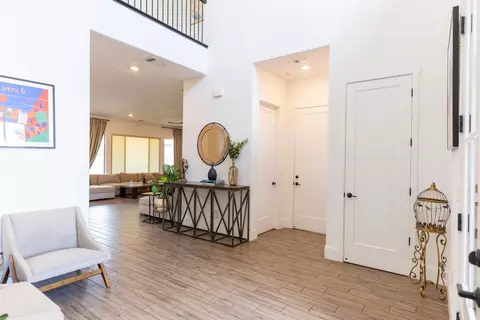 Entry Way - 1104 Bloom Ave, Clovis, CA 93619 photo 2 of 12