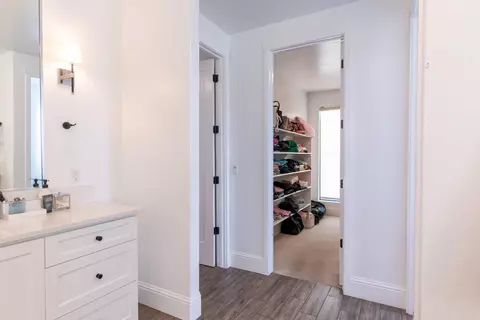 Entry Way - 1104 Bloom Ave, Clovis, CA 93619 photo 12 of 12