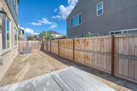 Exterior - 738 Katelyn Ave, Madera, CA 93636 photo 6 of 15