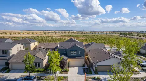 View/Area - 738 Katelyn Ave, Madera, CA 93636 photo 1 of 17