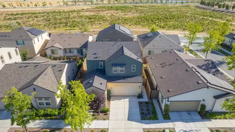 View/Area - 738 Katelyn Ave, Madera, CA 93636 photo 3 of 17