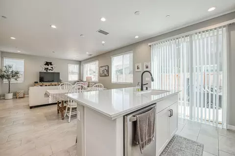 Kitchen - 738 Katelyn Ave, Madera, CA 93636 photo 5 of 5