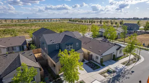 View/Area - 738 Katelyn Ave, Madera, CA 93636 photo 5 of 17