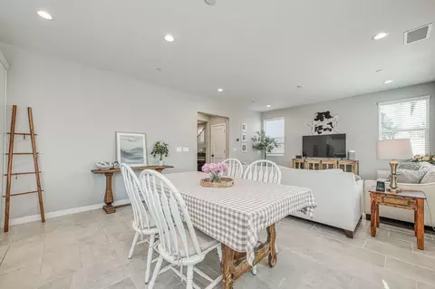 Dining - 738 Katelyn Ave, Madera, CA 93636 photo 1 of 1