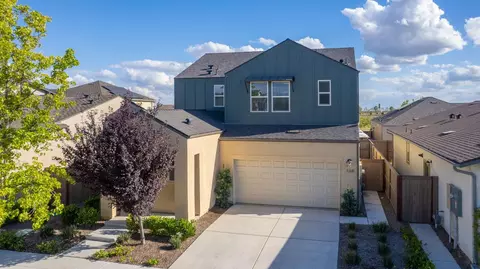 Exterior - 738 Katelyn Ave, Madera, CA 93636 photo 14 of 15