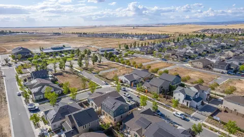 View/Area - 738 Katelyn Ave, Madera, CA 93636 photo 14 of 17