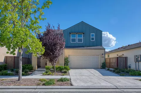 Exterior - 738 Katelyn Ave, Madera, CA 93636 photo 2 of 15