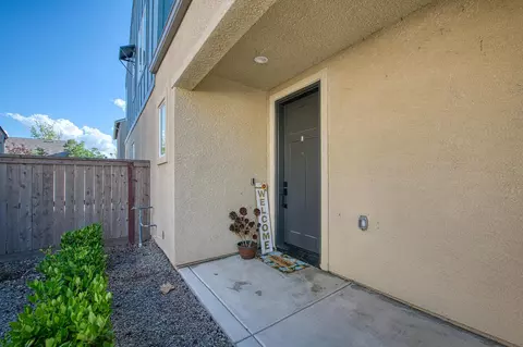 Exterior - 738 Katelyn Ave, Madera, CA 93636 photo 3 of 15
