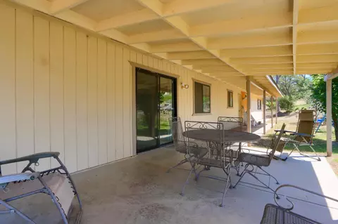 Exterior - 37336 Eagle Dr, Raymond, CA 93653 photo 3 of 16